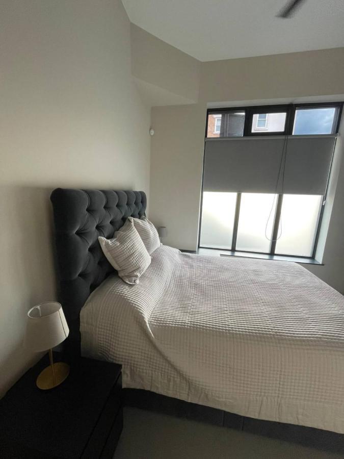 Sleek & Central 1bd Flat - Battersea Park Apartment *